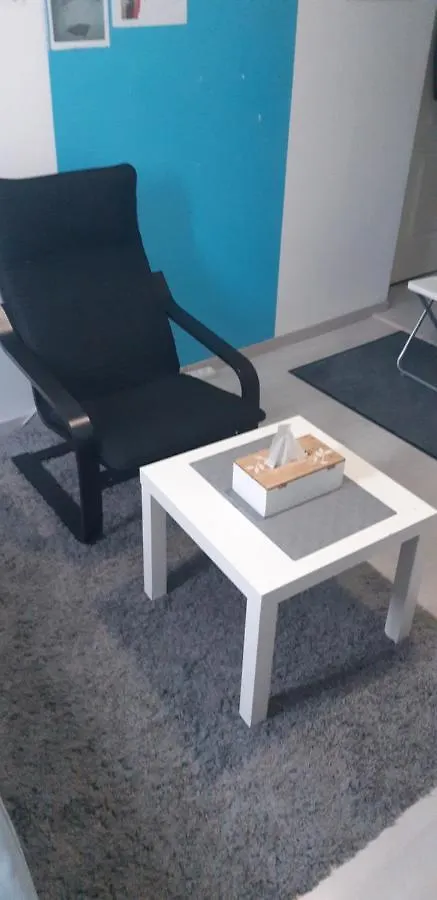 Private Studio Brussels Airport דירה